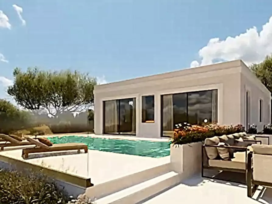 Immagine 1 di Villa in vendita  in EGUE a Fasano