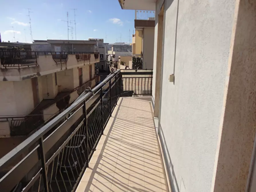 Immagine 5 di Appartamento in vendita  in via kennedy a Modugno