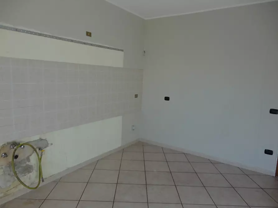 Immagine 13 di Appartamento in vendita  in via kennedy a Modugno