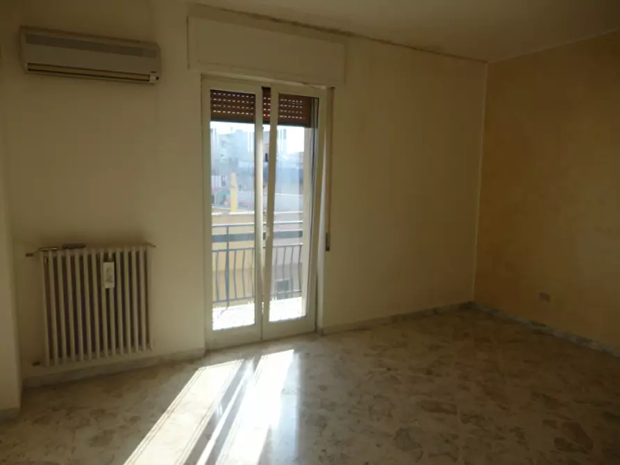 Immagine 17 di Appartamento in vendita  in via kennedy a Modugno