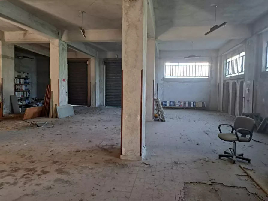 Immagine 4 di Magazzino in affitto  a Melito Di Porto Salvo