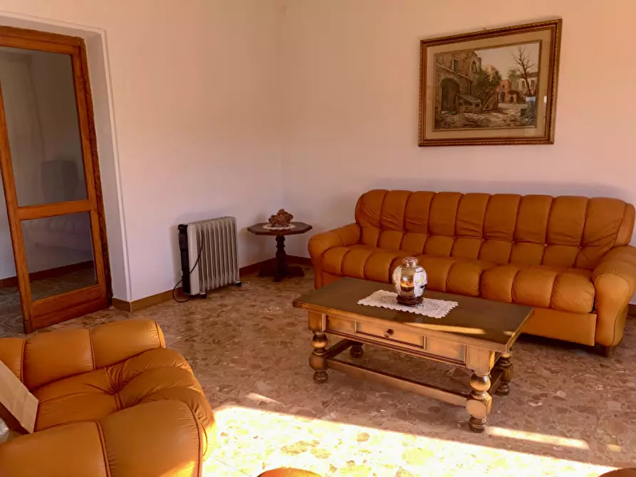 Immagine 2 di Casa bifamiliare in vendita  a Calangianus