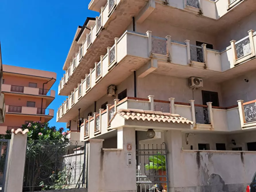 Immagine 4 di Loft/Open space in affitto  a Melito Di Porto Salvo