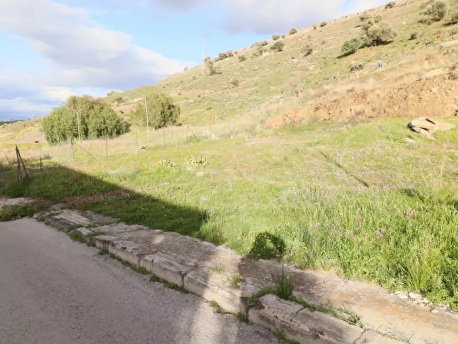 Immagine 12 di Terreno in vendita  in via Giovanni Falcone snc a Palagonia