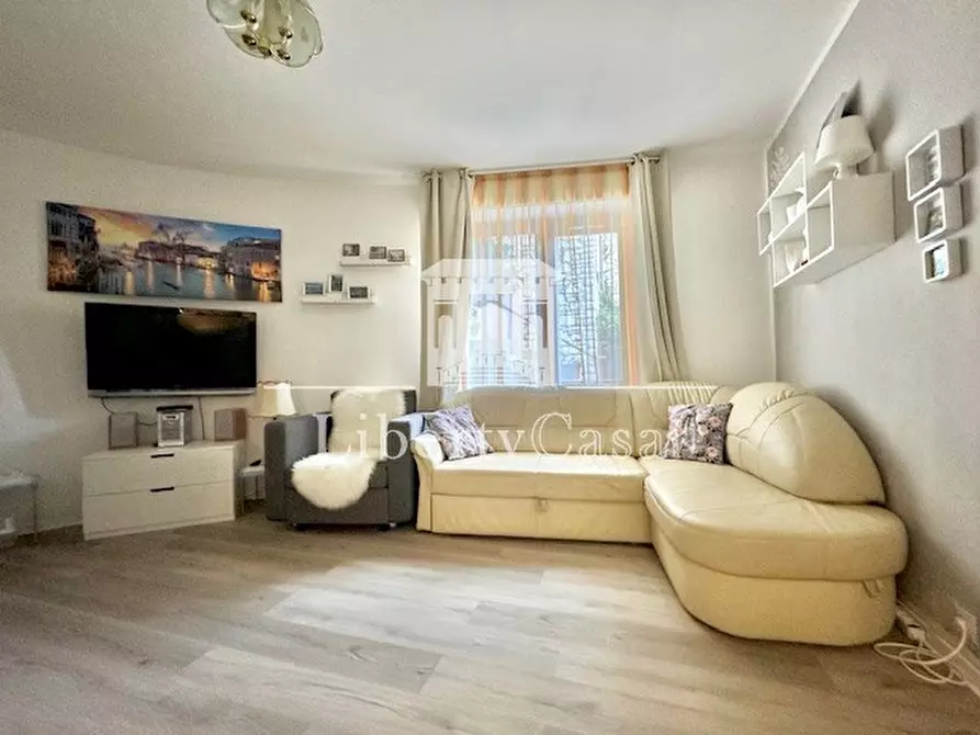 Immagine 1 di Appartamento in vendita  in Via Vittoriale a Gardone Riviera