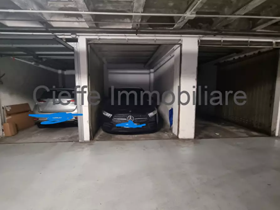 Immagine 3 di Garage in vendita  in corso milano a Padova