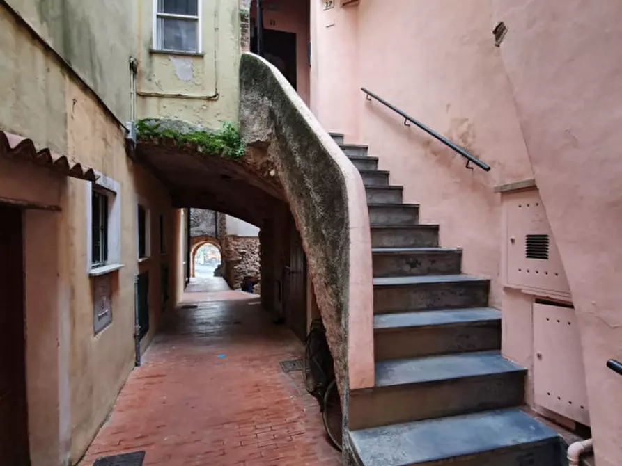 Immagine 1 di Appartamento in vendita  in Borgo Castello a Loano
