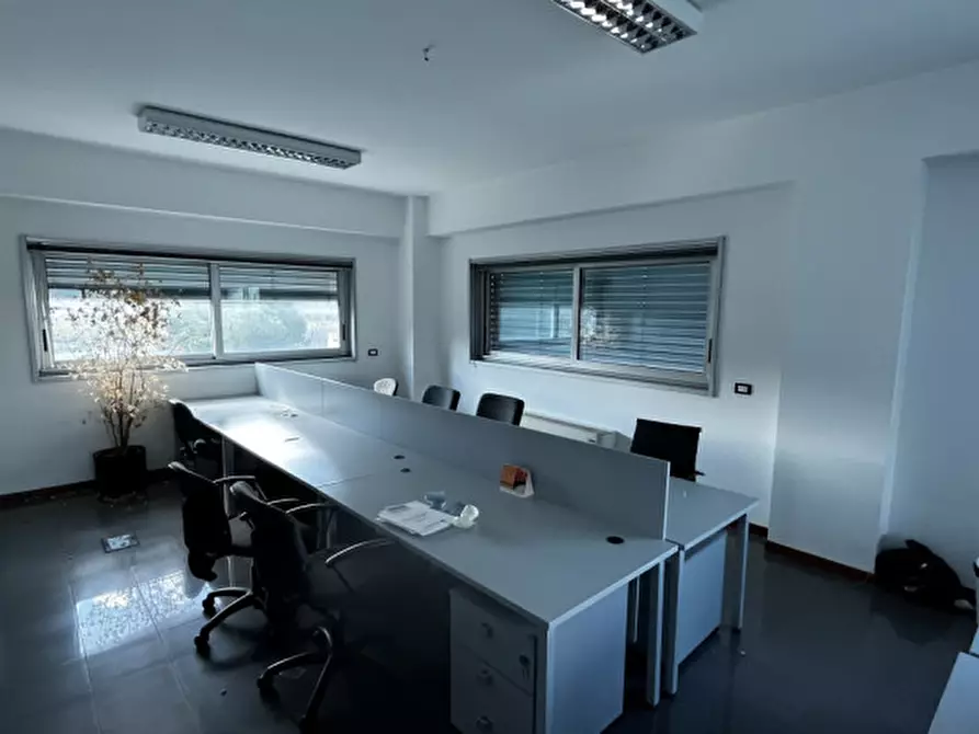 Immagine 14 di Ufficio in affitto  in VIA ACHILLE GRANDI OSIMO a Ancona