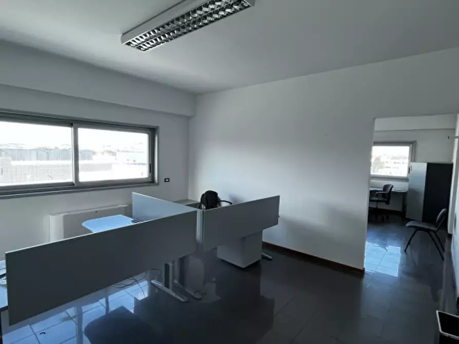 Immagine 19 di Ufficio in affitto  in VIA ACHILLE GRANDI OSIMO a Ancona