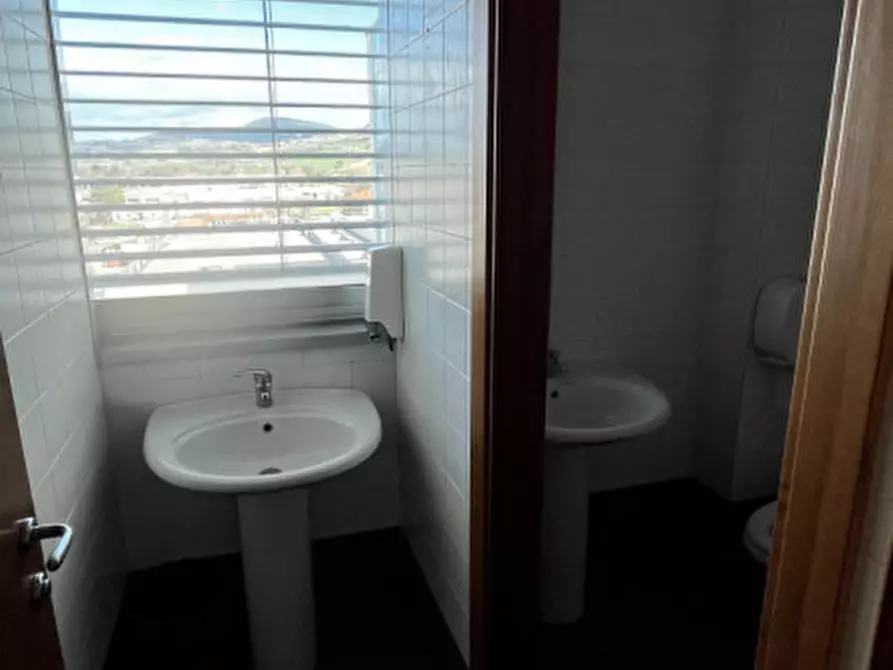 Immagine 25 di Ufficio in affitto  in VIA ACHILLE GRANDI OSIMO a Ancona