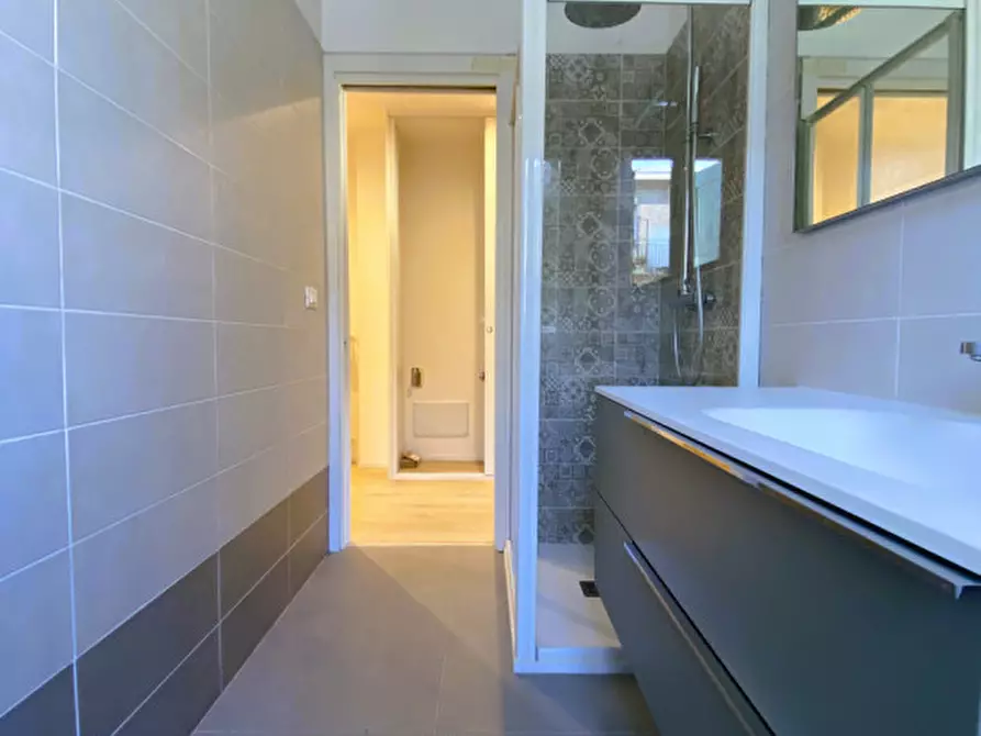 Immagine 11 di Appartamento in vendita  in Piazza trieste a Este