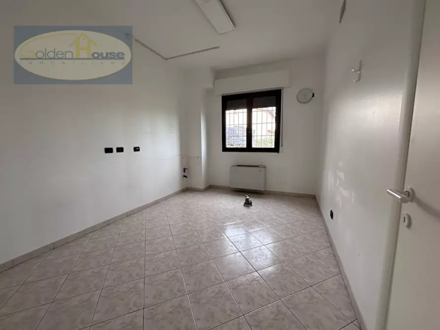 Immagine 12 di Laboratorio in vendita  in Via dell'Artigianato a Molinella