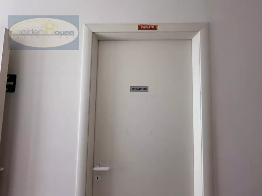 Immagine 26 di Laboratorio in vendita  in Via dell'Artigianato a Molinella