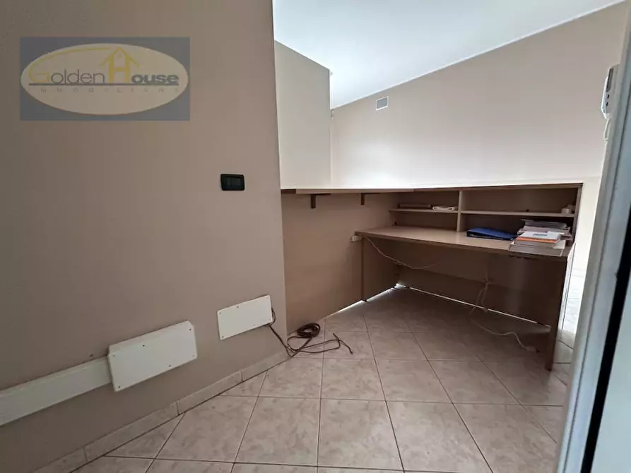 Immagine 34 di Laboratorio in vendita  in Via dell'Artigianato a Molinella