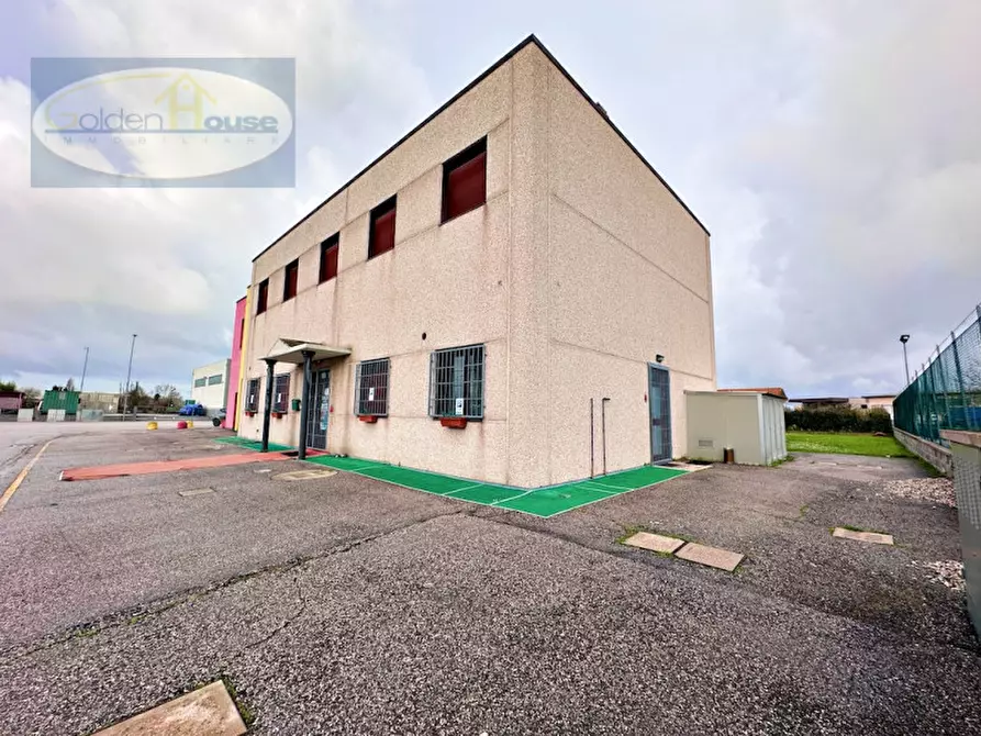 Immagine 41 di Laboratorio in vendita  in Via dell'Artigianato a Molinella