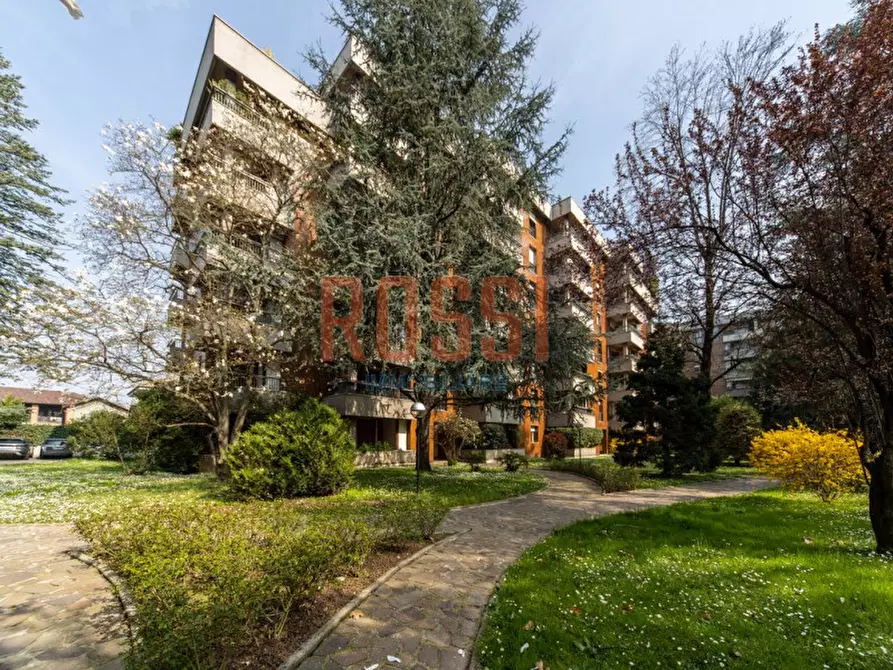 Immagine 1 di Appartamento in vendita  in VIA GRIGNA a Monza