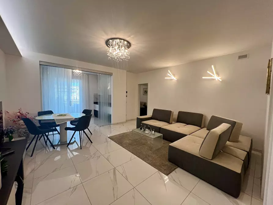 Immagine 1 di Appartamento in vendita  in Viale Mediterraneo a Chioggia