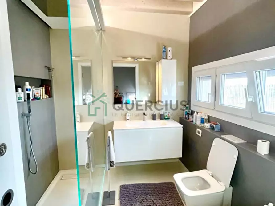 Immagine 5 di Casa indipendente in vendita  in Via Barracuda a Jesolo