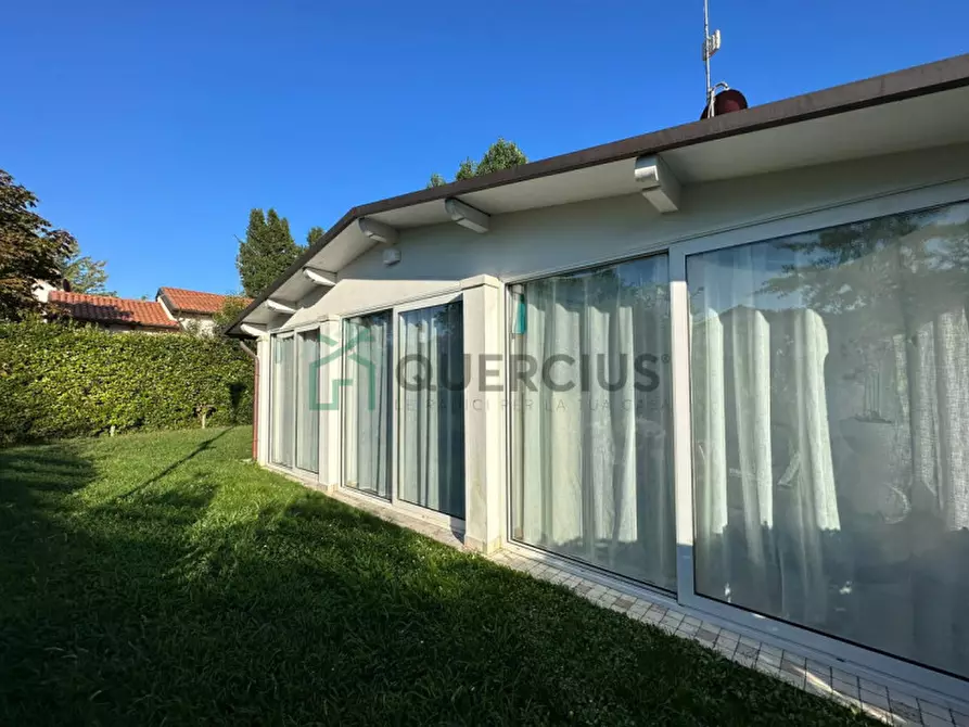 Immagine 3 di Villa in vendita  in Via Ivone Grassetto a Jesolo