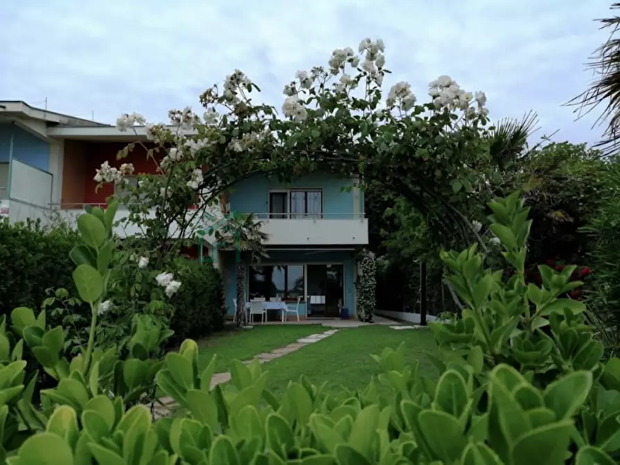 Immagine 2 di Villetta a schiera in affitto  in Via Gorizia a Jesolo