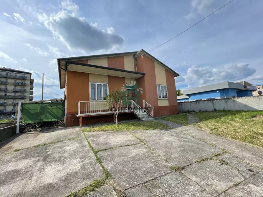 Immagine 3 di Villa in vendita  in Via camporosolo a San Bonifacio