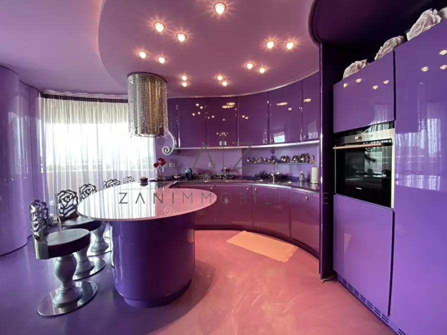 Immagine 4 di Appartamento in vendita  in Via Lungo Mare Trieste a Lignano Sabbiadoro