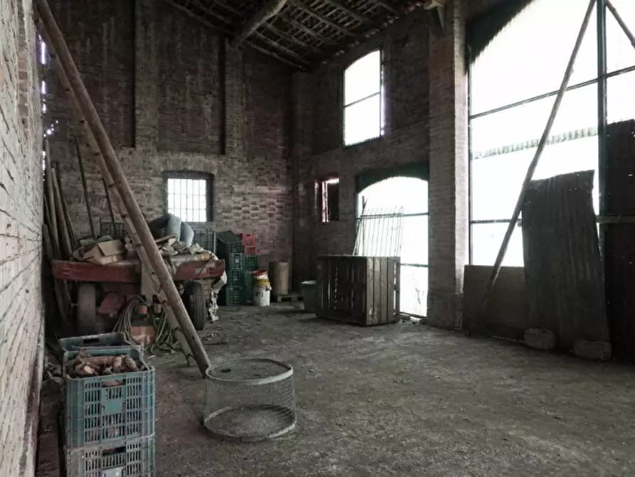 Immagine 13 di Rustico / casale in vendita  in strada veronica a Parma