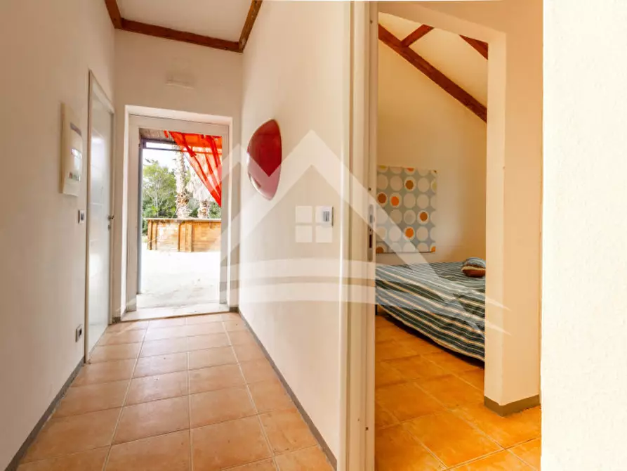 Immagine 12 di Bed & Breakfast in vendita  a Stintino