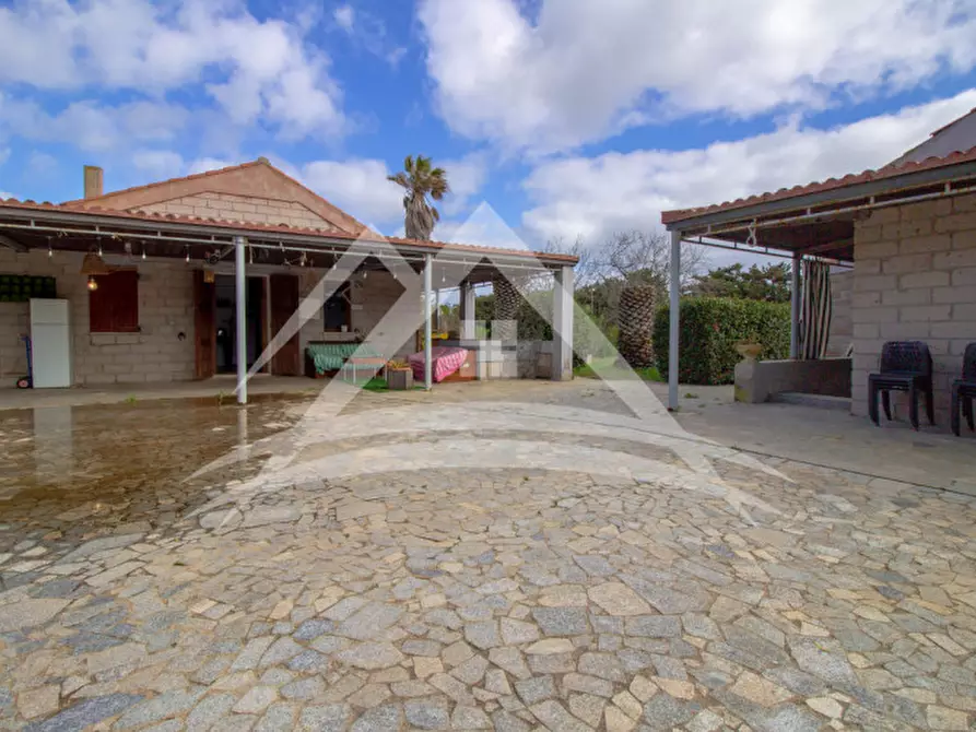 Immagine 16 di Bed & Breakfast in vendita  a Stintino