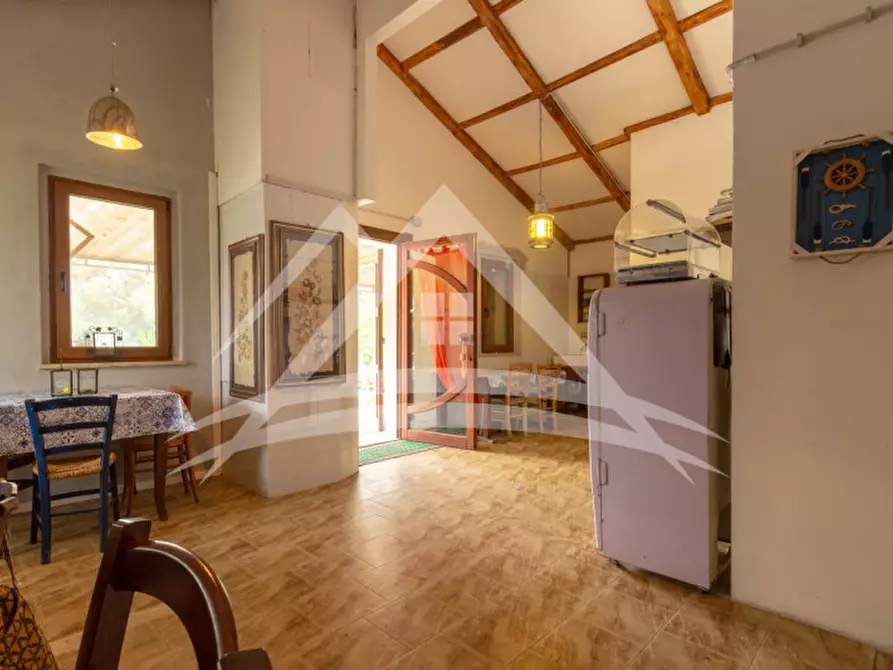 Immagine 18 di Bed & Breakfast in vendita  a Stintino