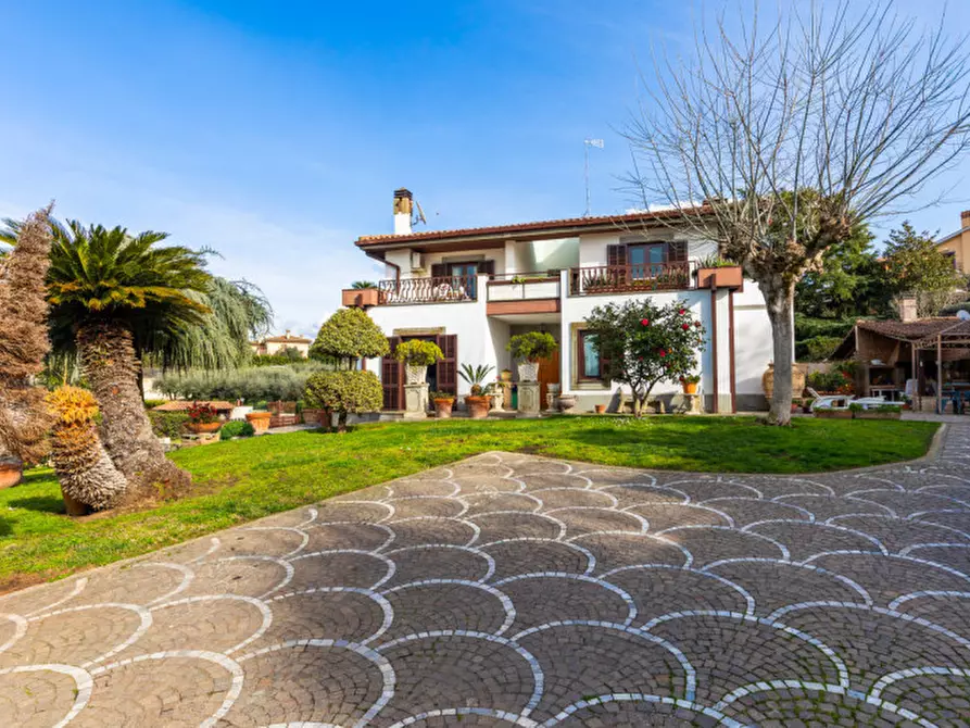 Immagine 1 di Casa bifamiliare in vendita  in via di salè a Frascati