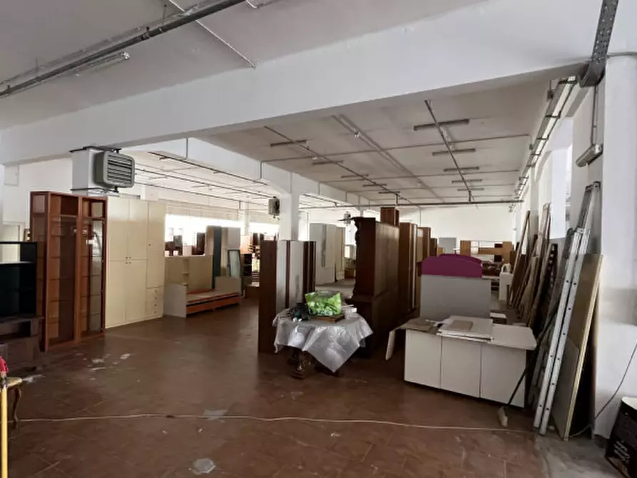 Immagine 5 di Capannone industriale in affitto  in VIA DELL'ARTIGIANATO a Ancona