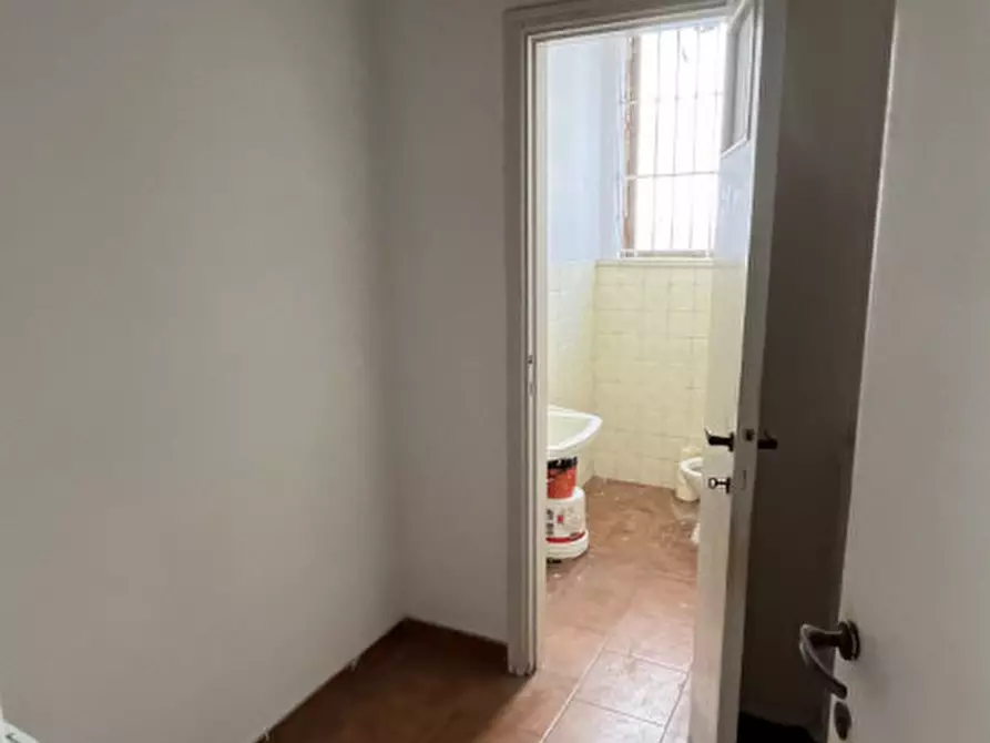 Immagine 9 di Capannone industriale in affitto  in VIA DELL'ARTIGIANATO a Ancona