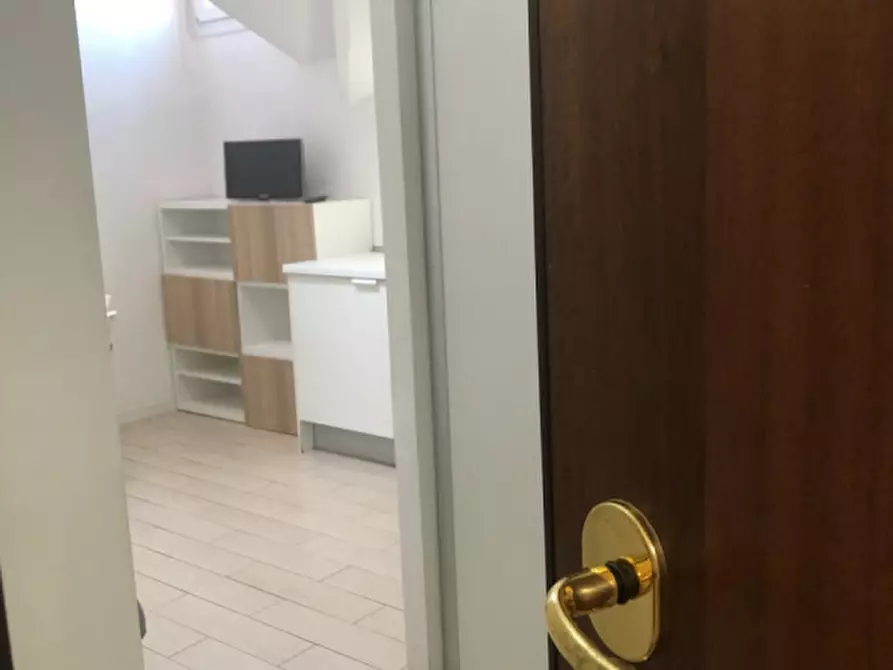 Immagine 2 di Appartamento in affitto  in via Venini, 33 a Milano