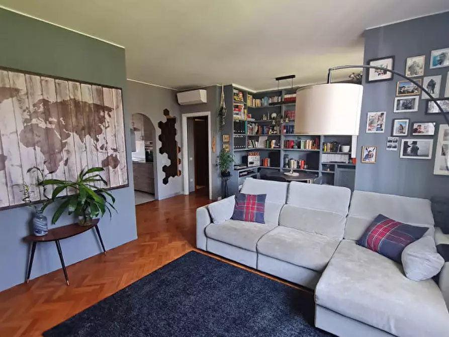Immagine 1 di Appartamento in vendita  in Via Guido Rossa a Buccinasco
