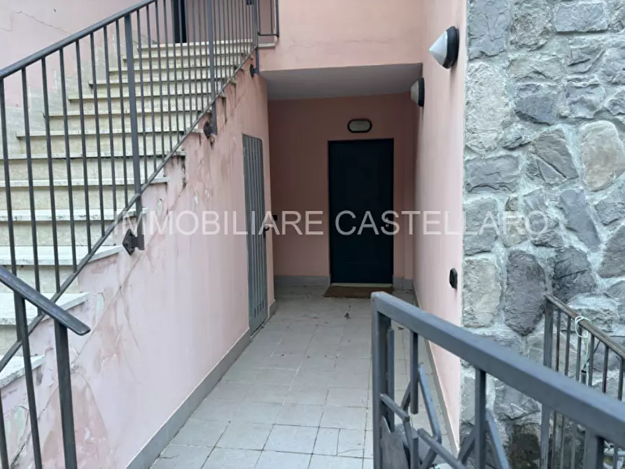 Immagine 1 di Appartamento in vendita  in Strada I PIani a Castellaro