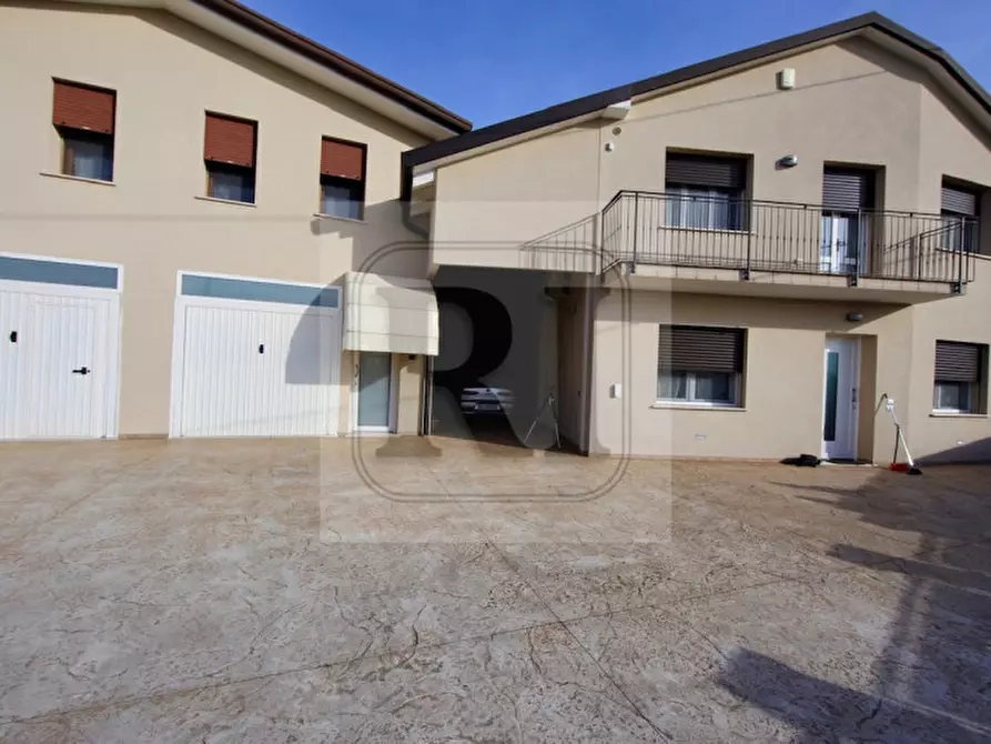 Immagine 1 di Casa indipendente in vendita  in Via tergola a Villa Del Conte