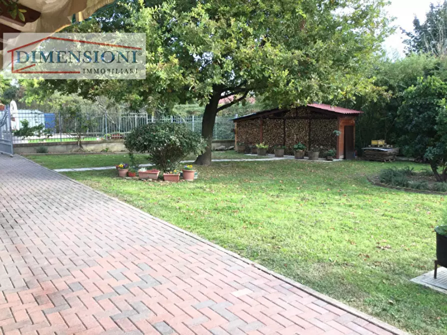 Immagine 2 di Rustico / casale in vendita  in VIA LUIGI MANFREDINI a Este