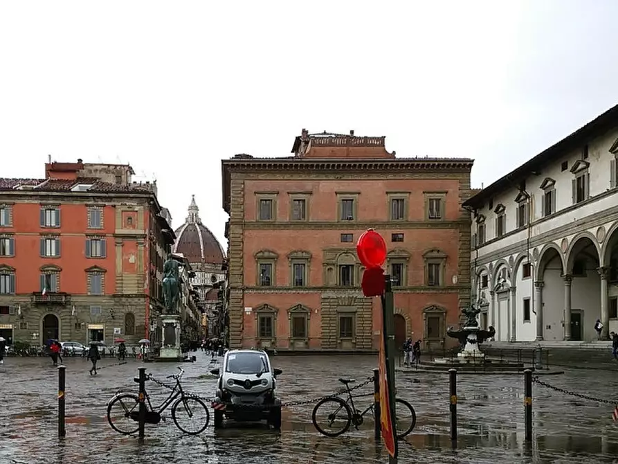 Immagine 4 di Negozio in affitto  in PIAZZA DEL DUOMO a Firenze