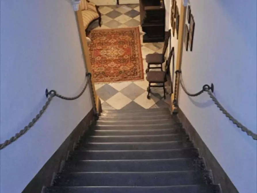 Immagine 7 di Palazzo in vendita  a Scansano