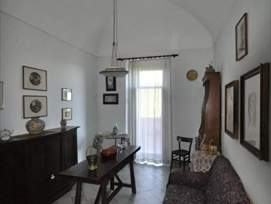 Immagine 12 di Palazzo in vendita  a Scansano
