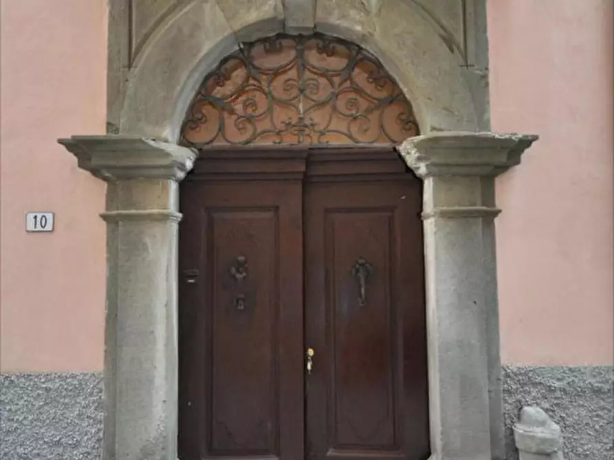 Immagine 14 di Palazzo in vendita  a Scansano