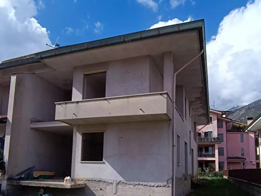 Immagine 3 di Casa bifamiliare in vendita  in VIA AGNONE MAGGIORE a Sora