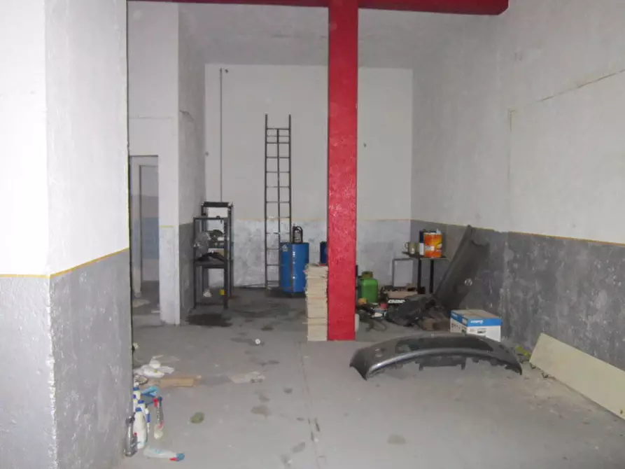 Immagine 10 di Magazzino in vendita  a Lumezzane
