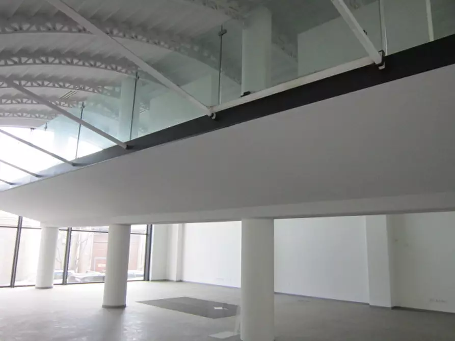 Immagine 3 di Ufficio in vendita  a Brescia