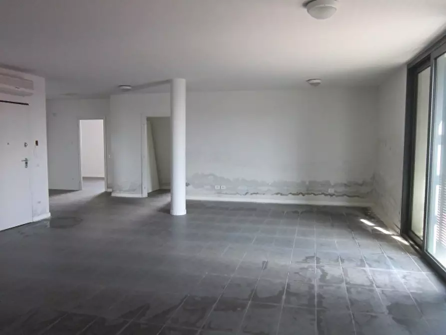 Immagine 13 di Ufficio in vendita  a Brescia