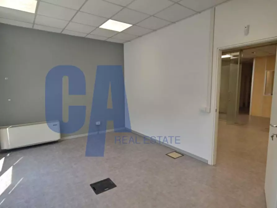 Immagine 8 di Ufficio in affitto  in VIALE CERTOSA a Milano