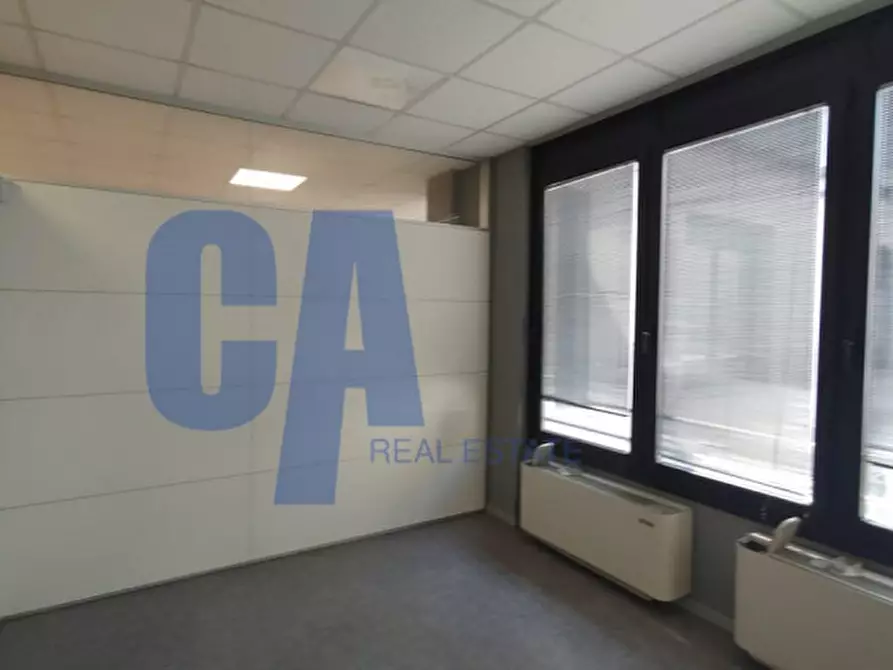 Immagine 17 di Ufficio in affitto  in VIALE CERTOSA a Milano