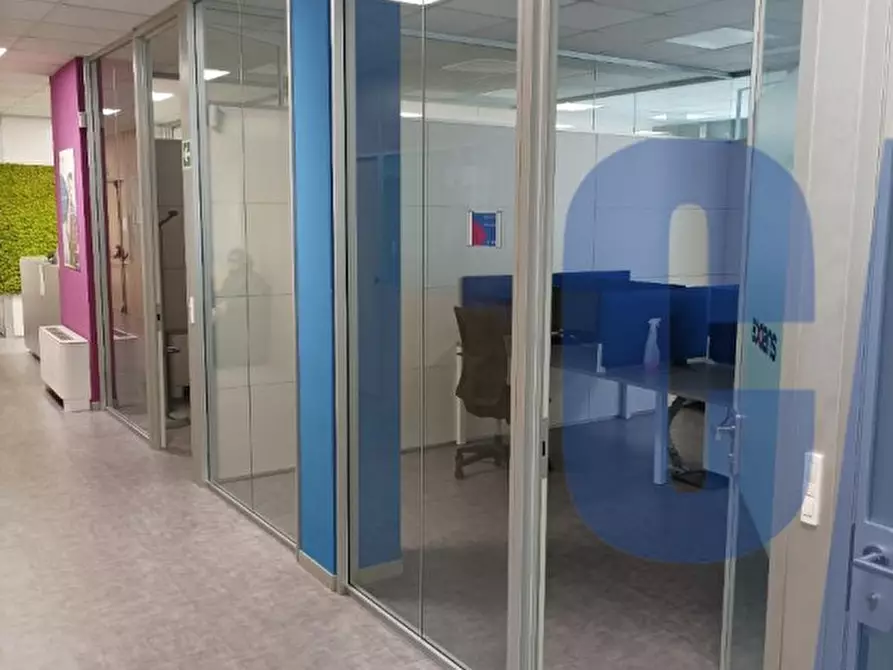 Immagine 20 di Ufficio in affitto  in VIALE CERTOSA a Milano