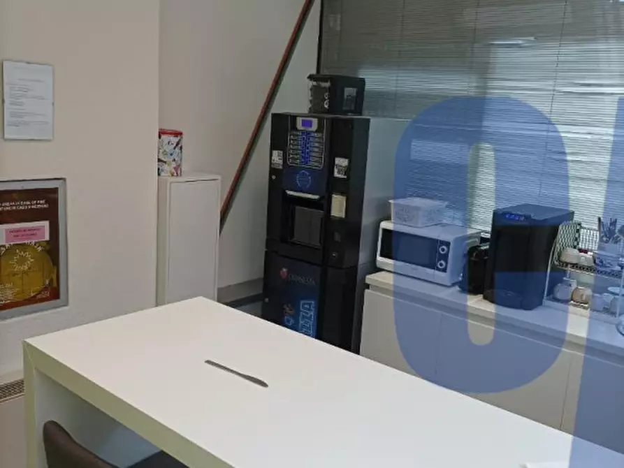 Immagine 21 di Ufficio in affitto  in VIALE CERTOSA a Milano